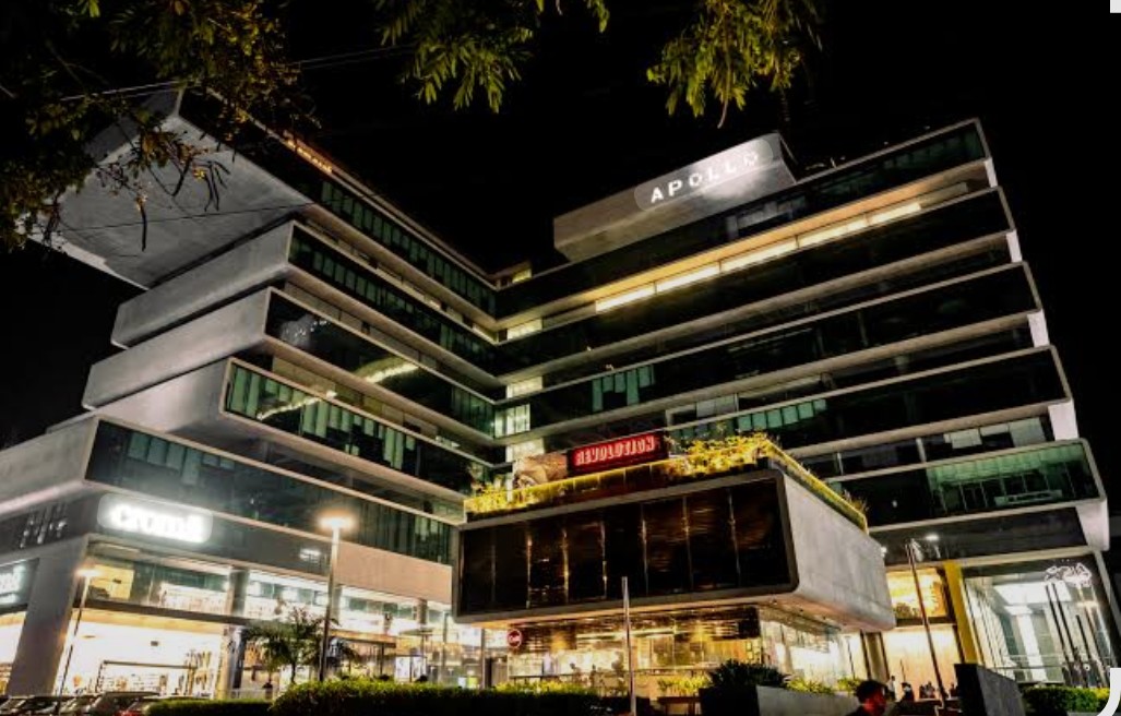 Pre-Leased Fully Furnished Office for Sale in Apollo Premier, Vijay Nagar  photo 2
